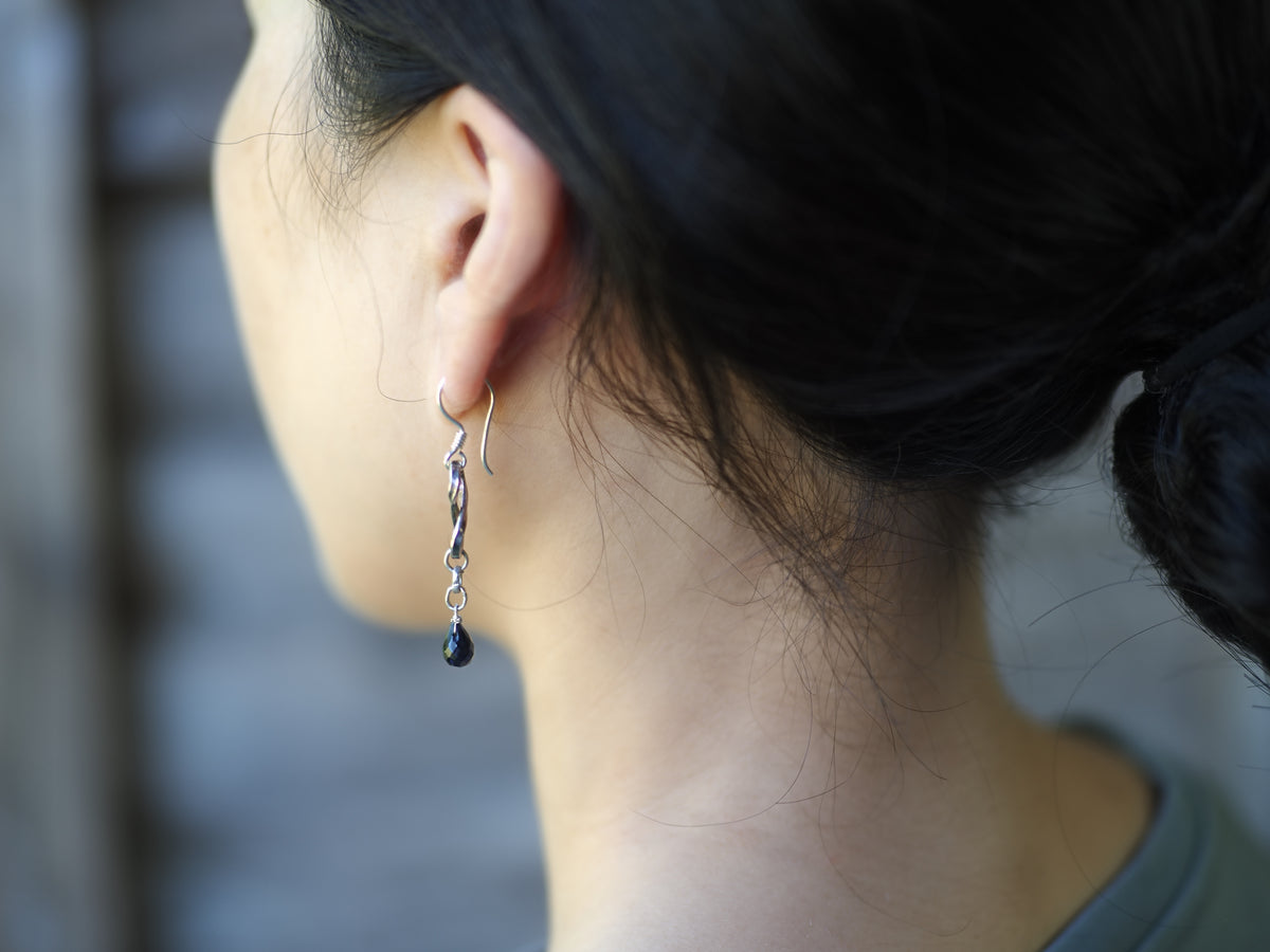 カレンシルバー×アイオライト フックピアス