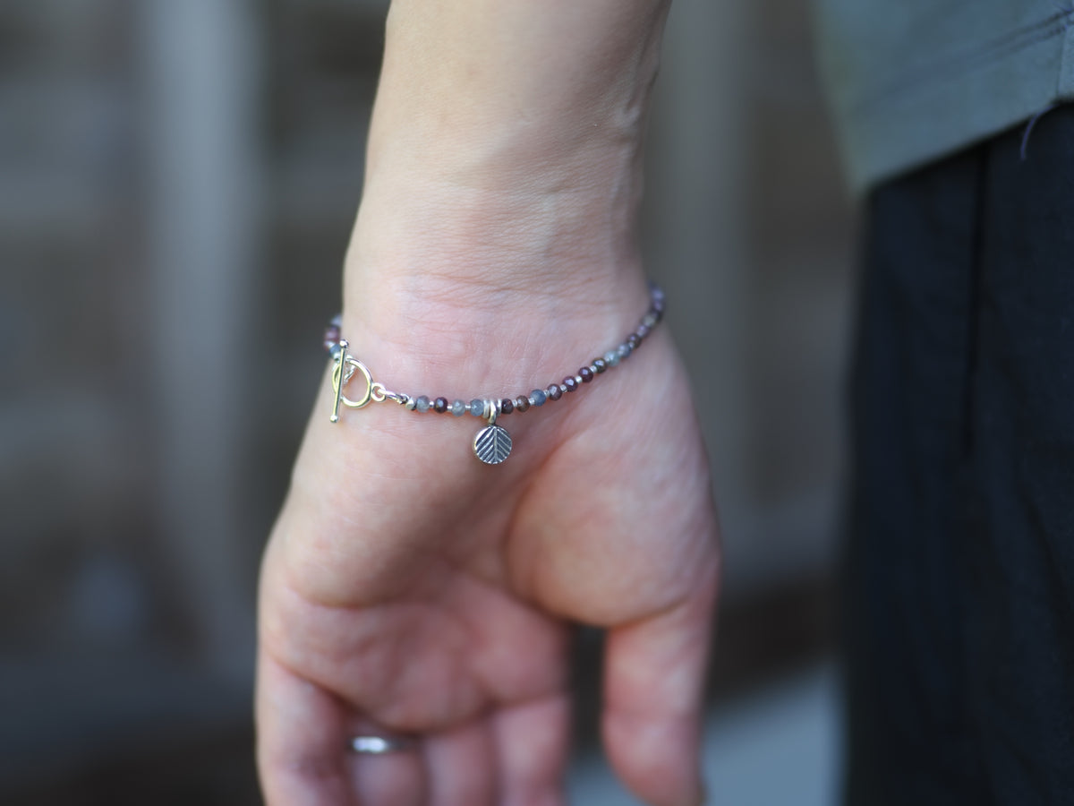 -Ruby & Sapphire- 'beads line' bracelet