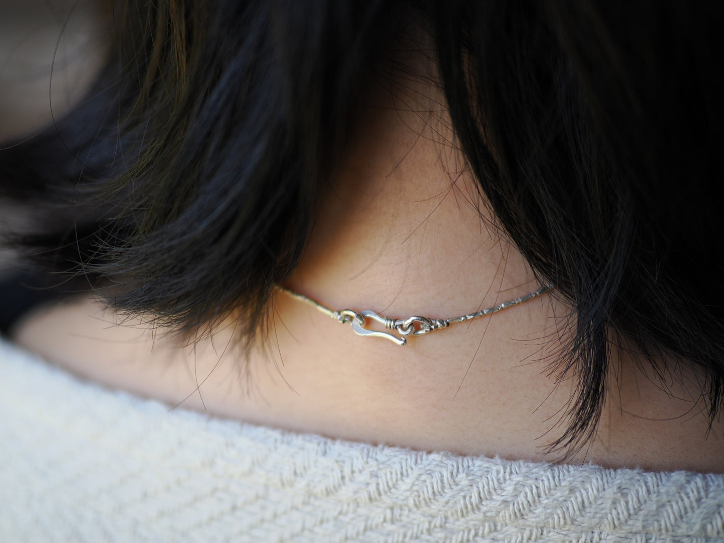 -Curving garnet- silver