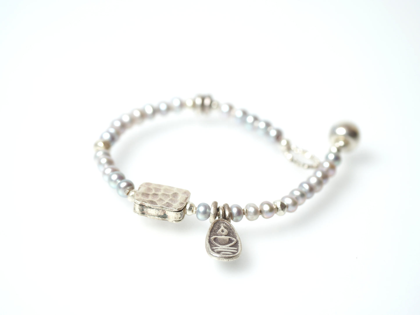 Silver x silver pearl bracelet