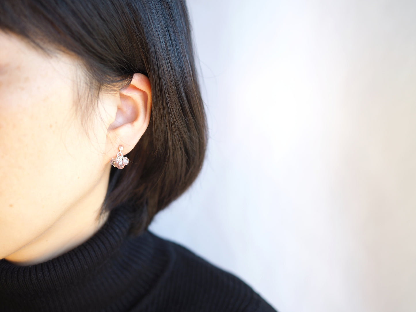 マルチカラースピネル スタッドピアス "フェミニン"