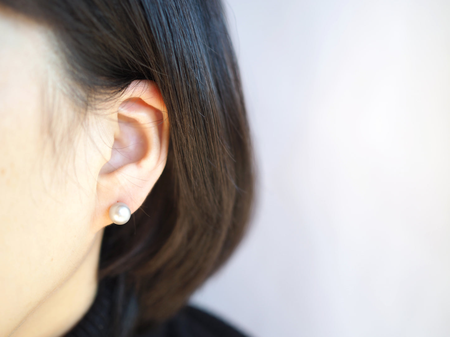 silver pearl stud earrings