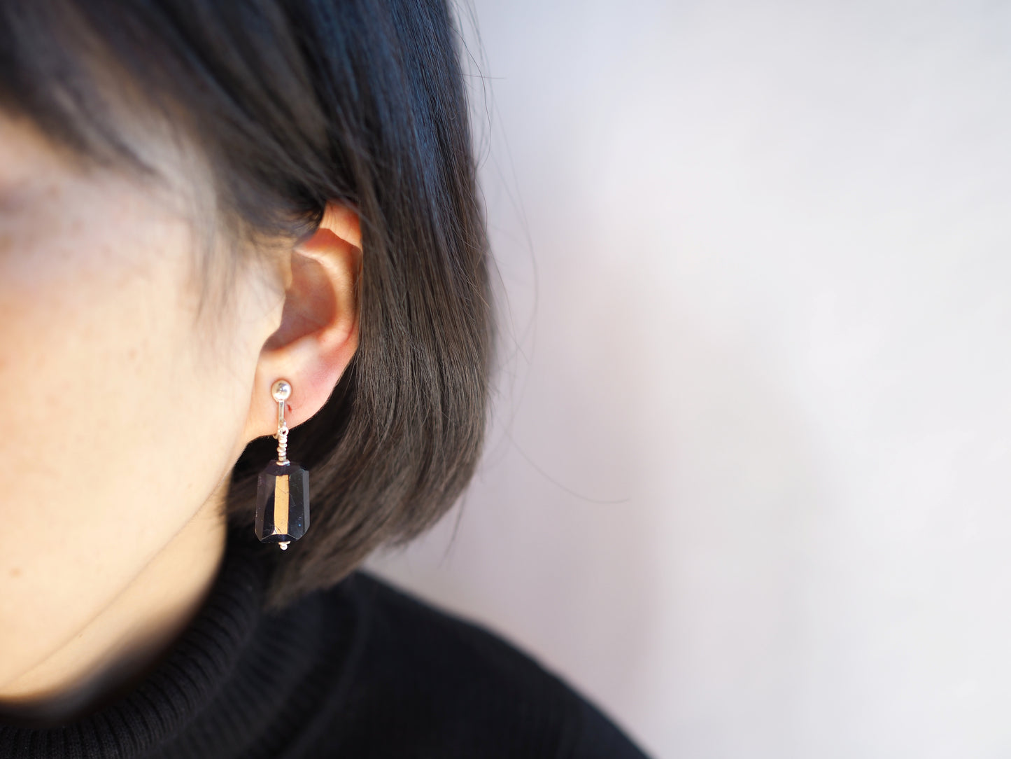 アイオライト イヤリング "大粒タンブル"