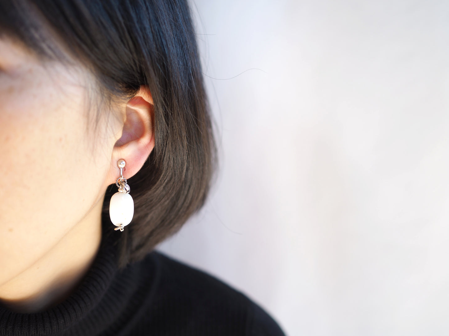 オパール イヤリング "大粒タンブル"