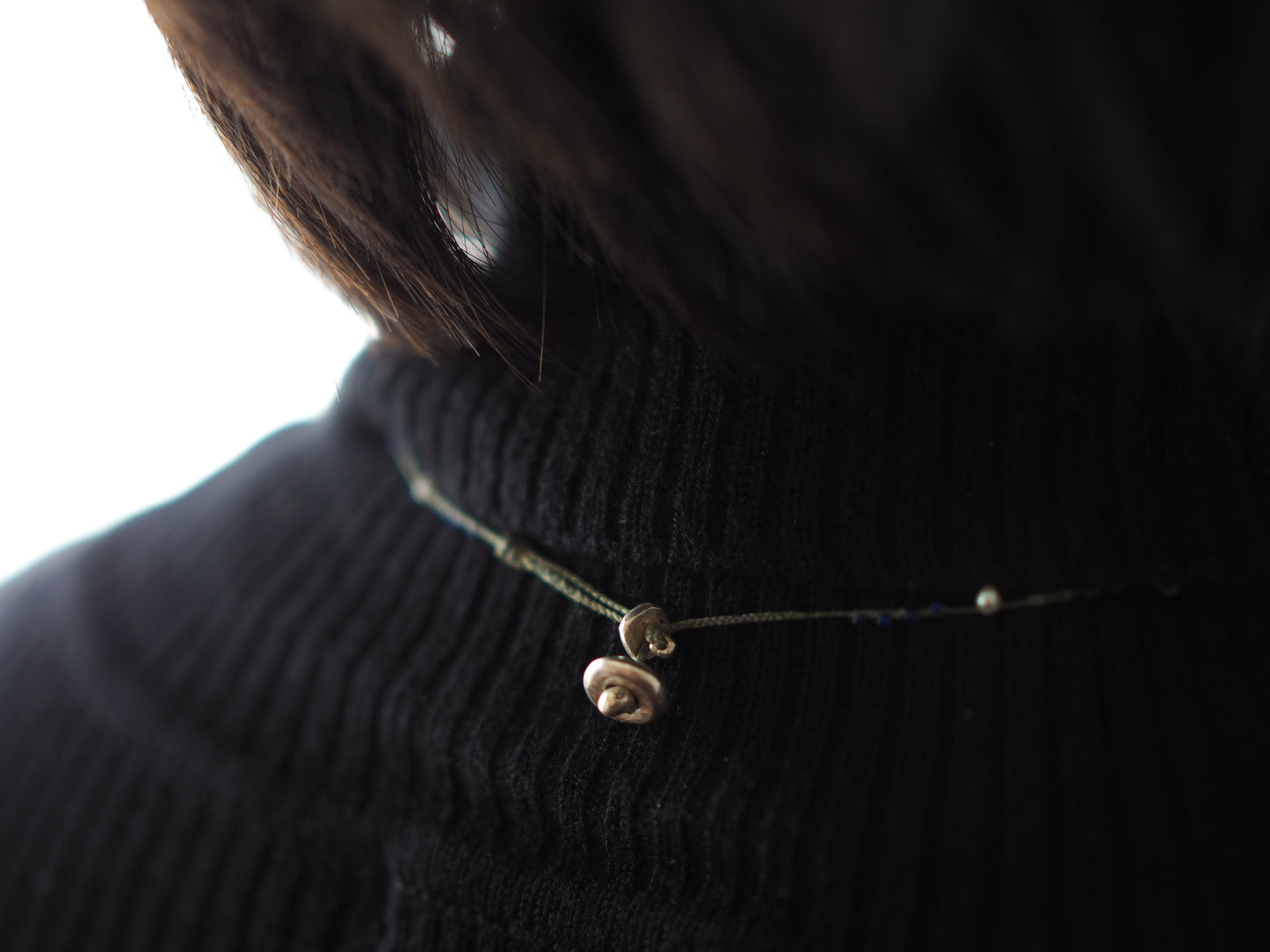 ボタニカルチャーム 編み込み ロングネックレス【ラピスラズリ_パール】