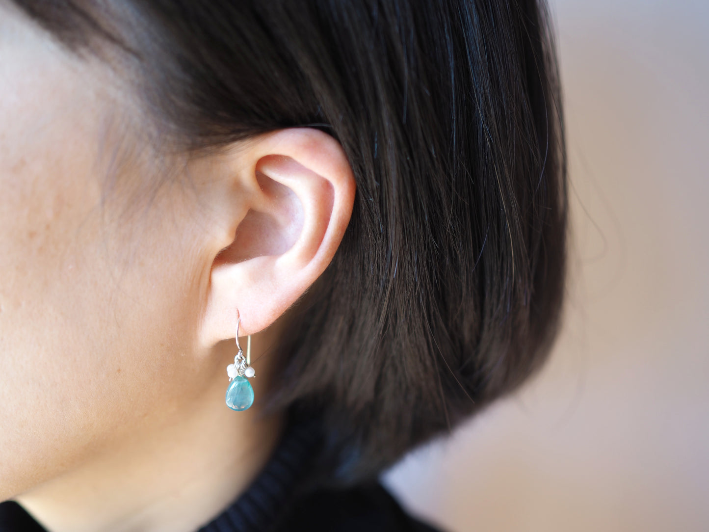 グランディディエライトx淡水パール ピアス