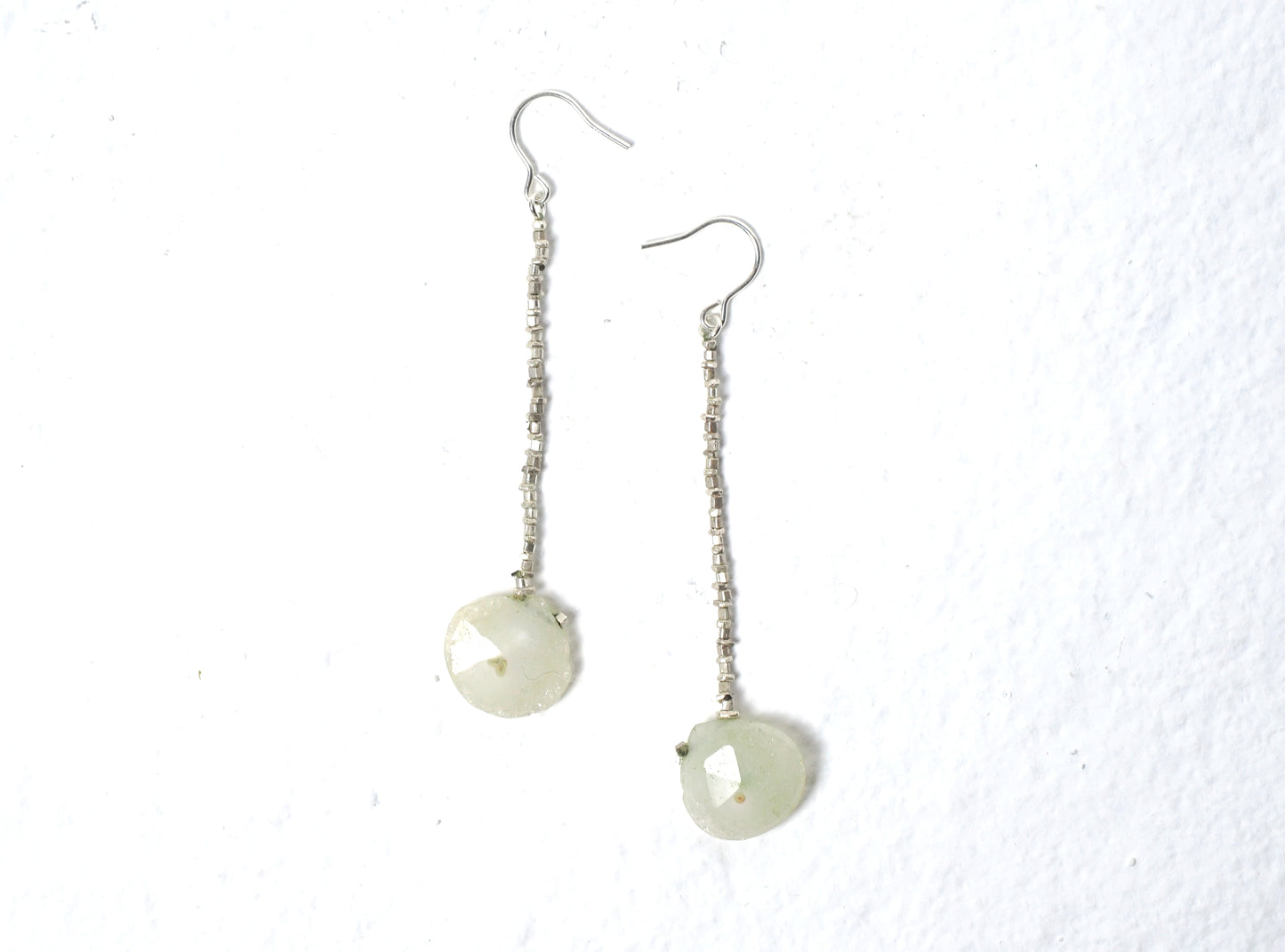 -Solar quartz- hooks