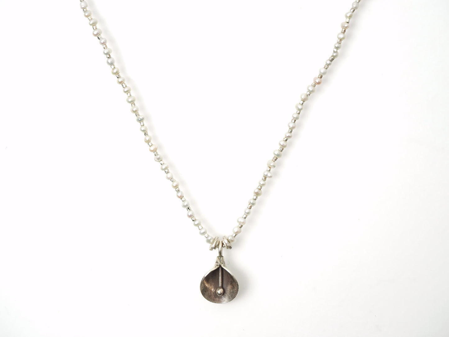 -Flower charm- pearl 'beads line' pendant