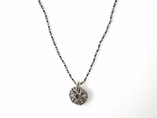 -Karensilver charm- 'beads line' pendant