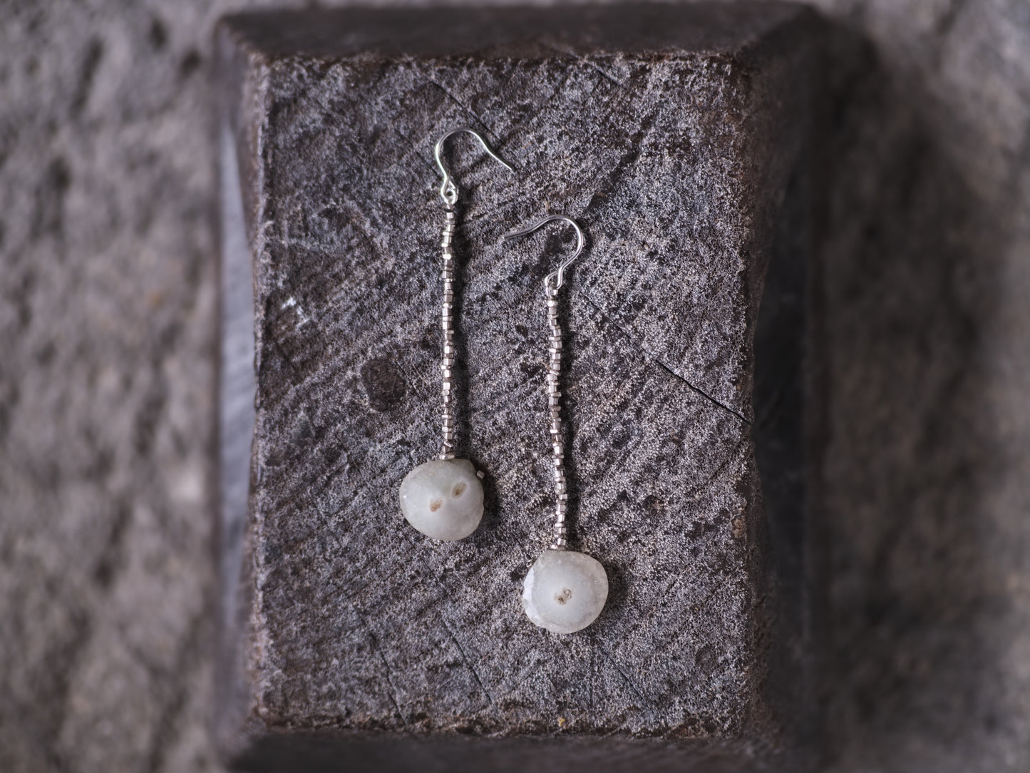 -Solar quartz- hooks