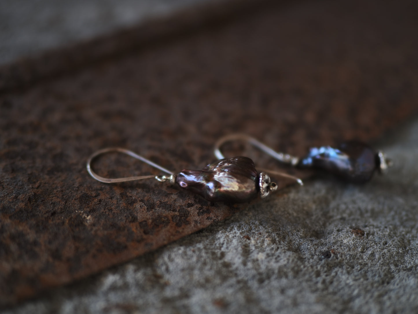 -Black pearl- large hooks
