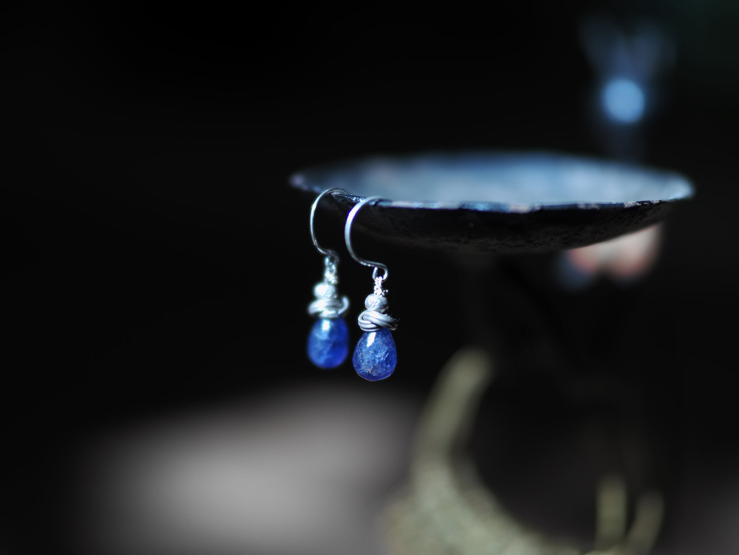 -Tanzanite- hooks