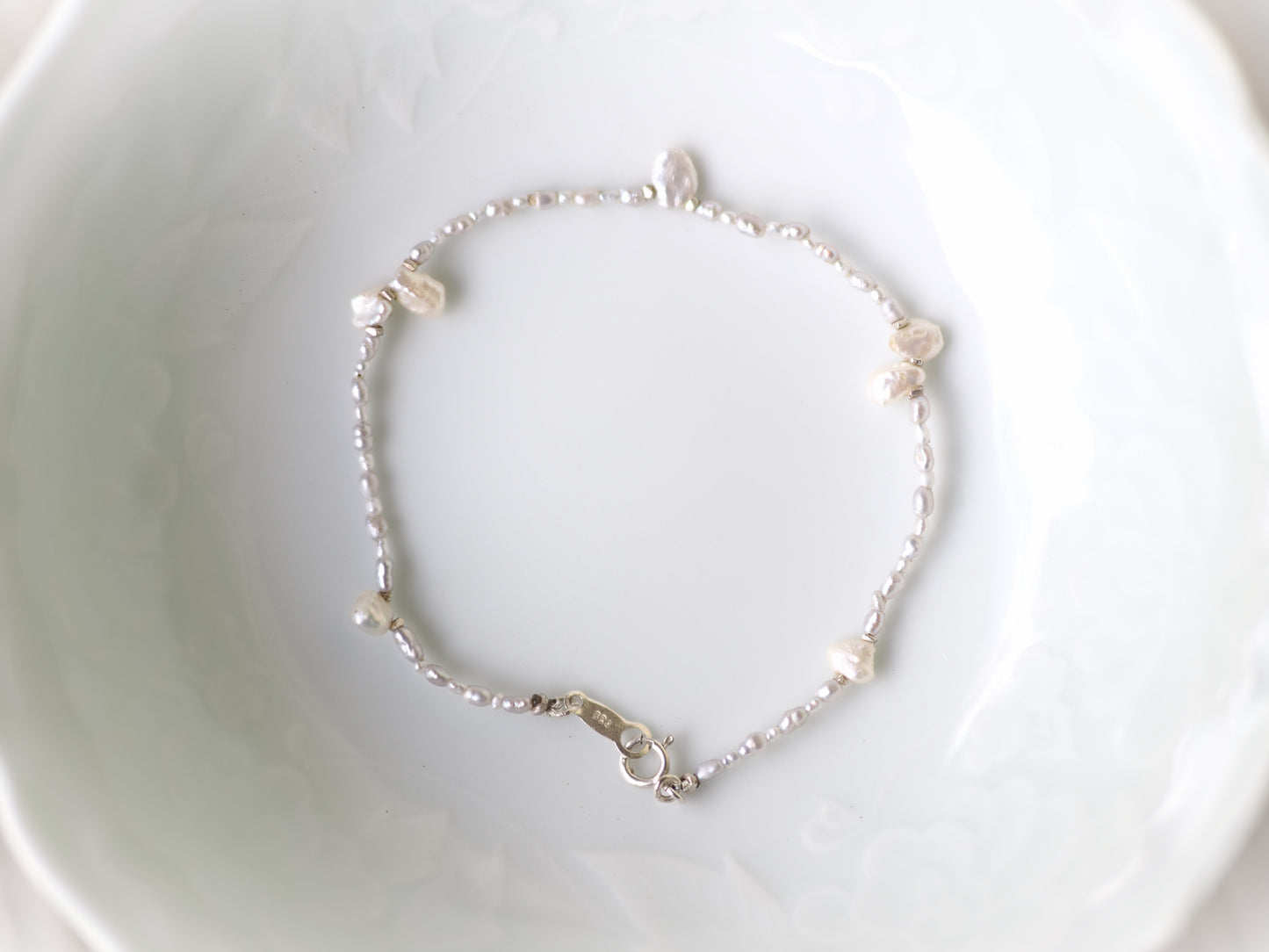 -pearl- 'beads line' bracelet