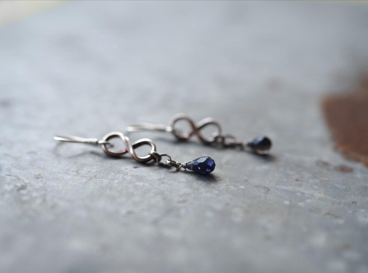 カレンシルバー×アイオライト フックピアス