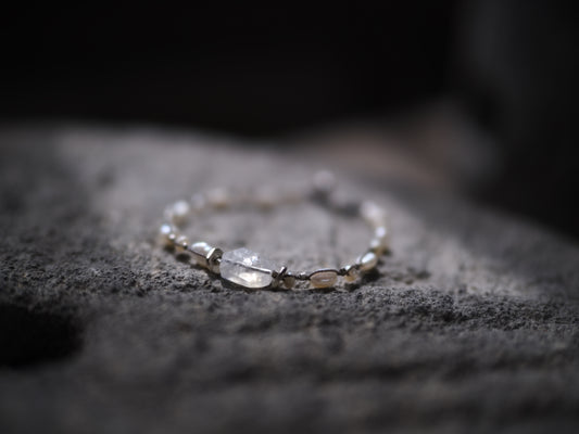 -Andesine labradorite- 'pearl・silver' braid