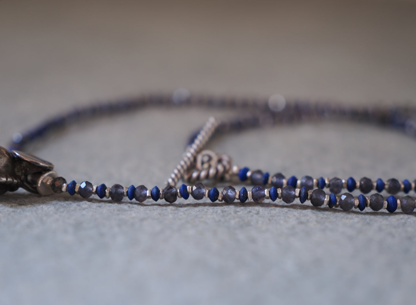 -India silver- beads line pendant