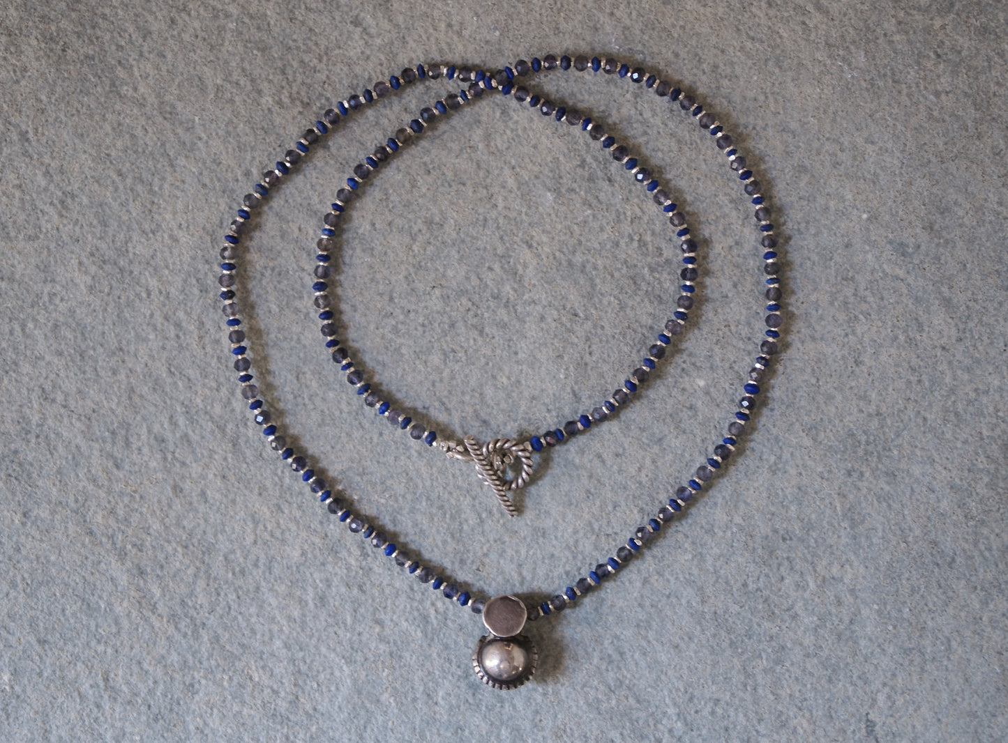 -India silver- beads line pendant