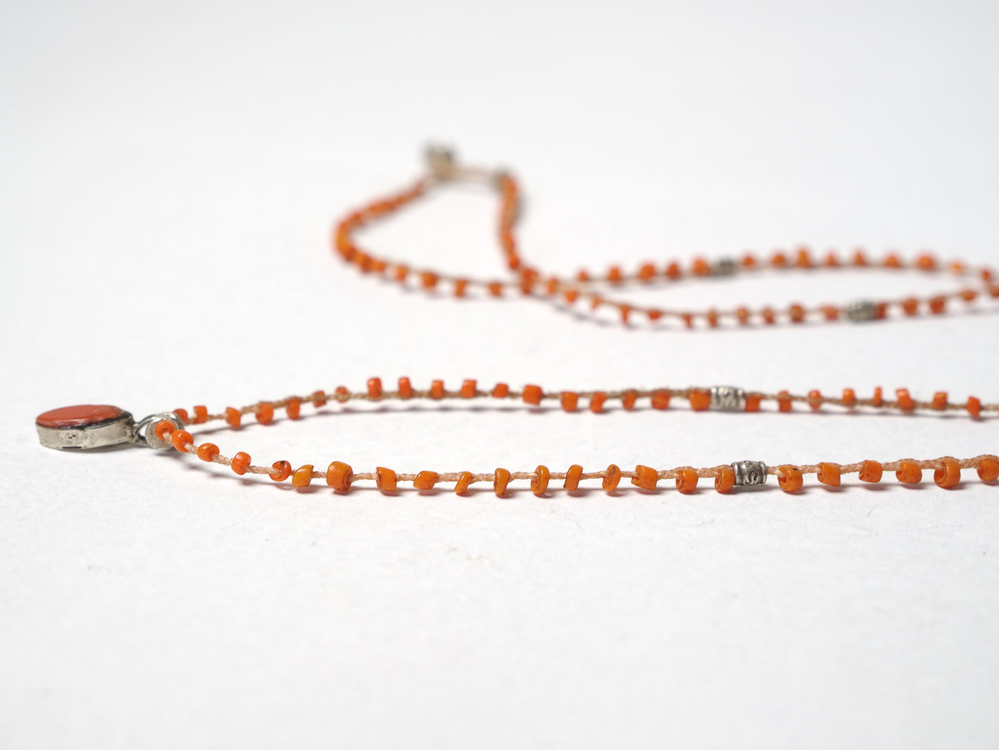 -Coral- 'Bonda beads' braid