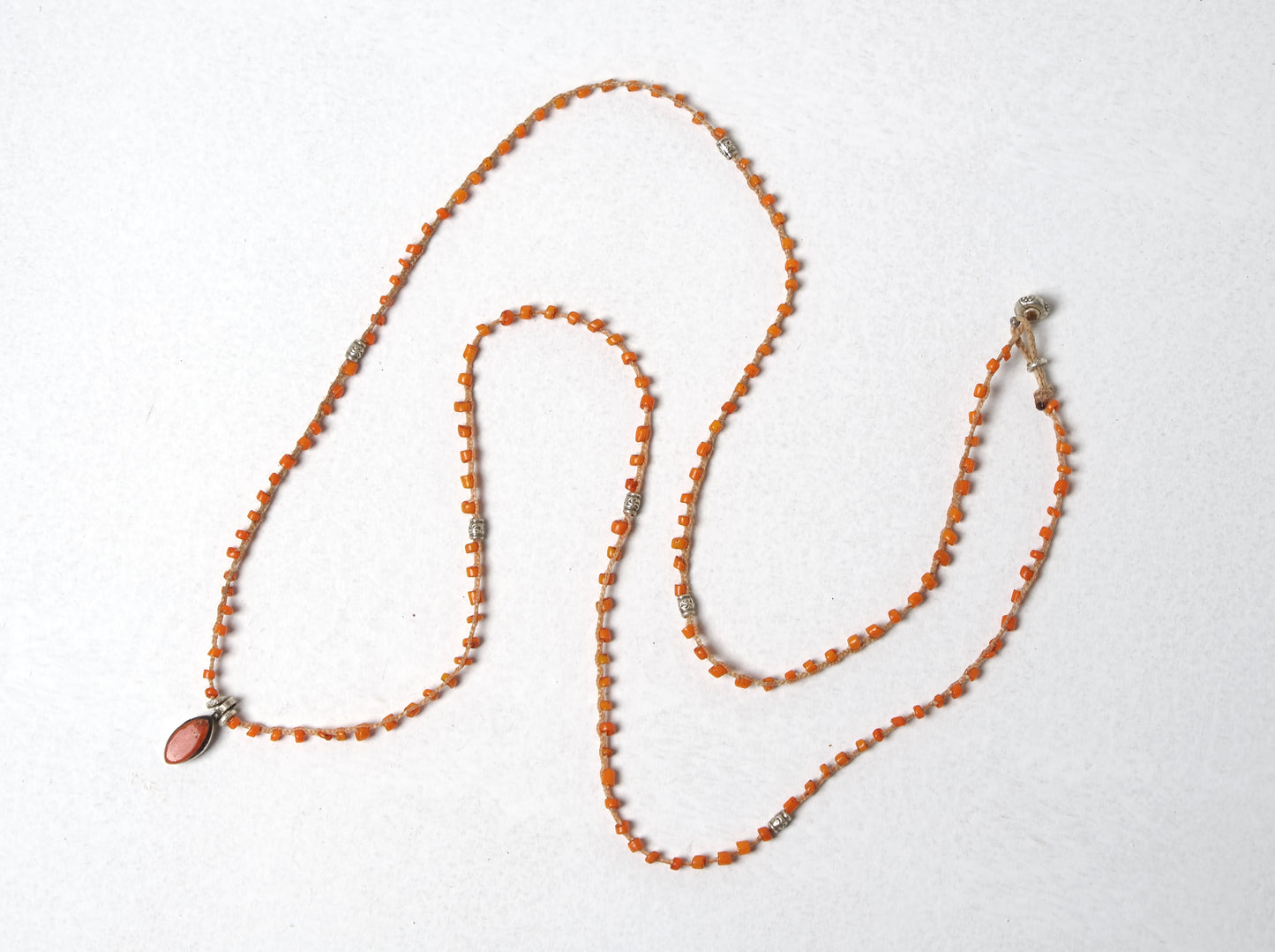 -Coral- 'Bonda beads' braid