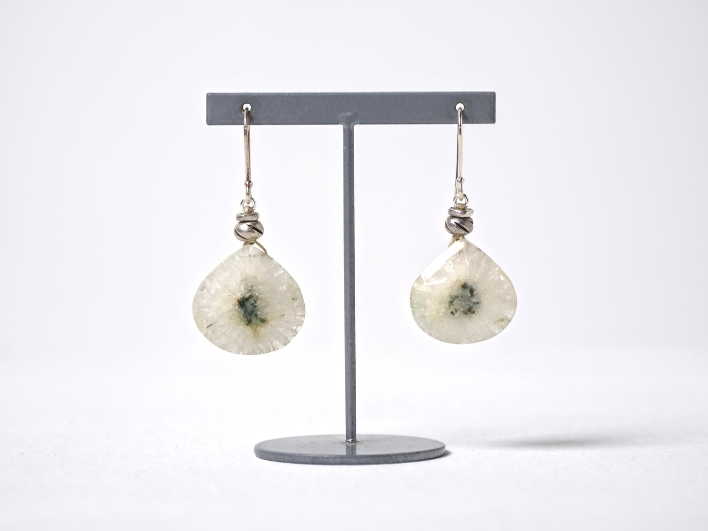 -Solar quartz- hooks