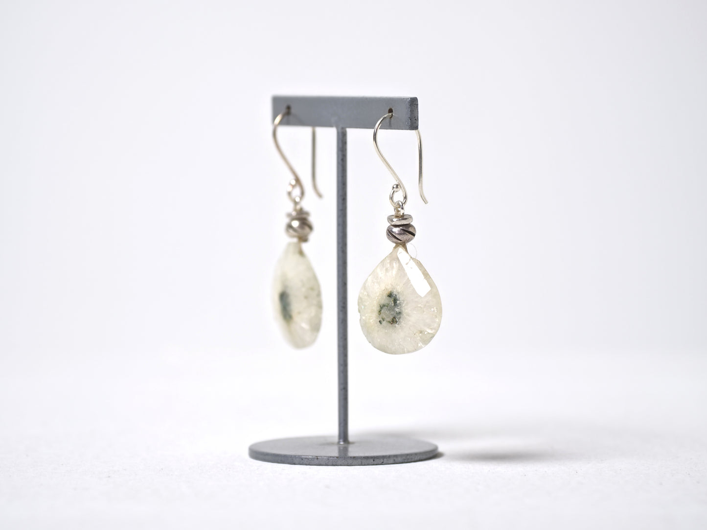 -Solar quartz- hooks