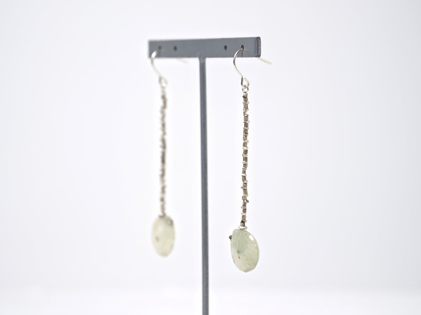 -Solar quartz- hooks
