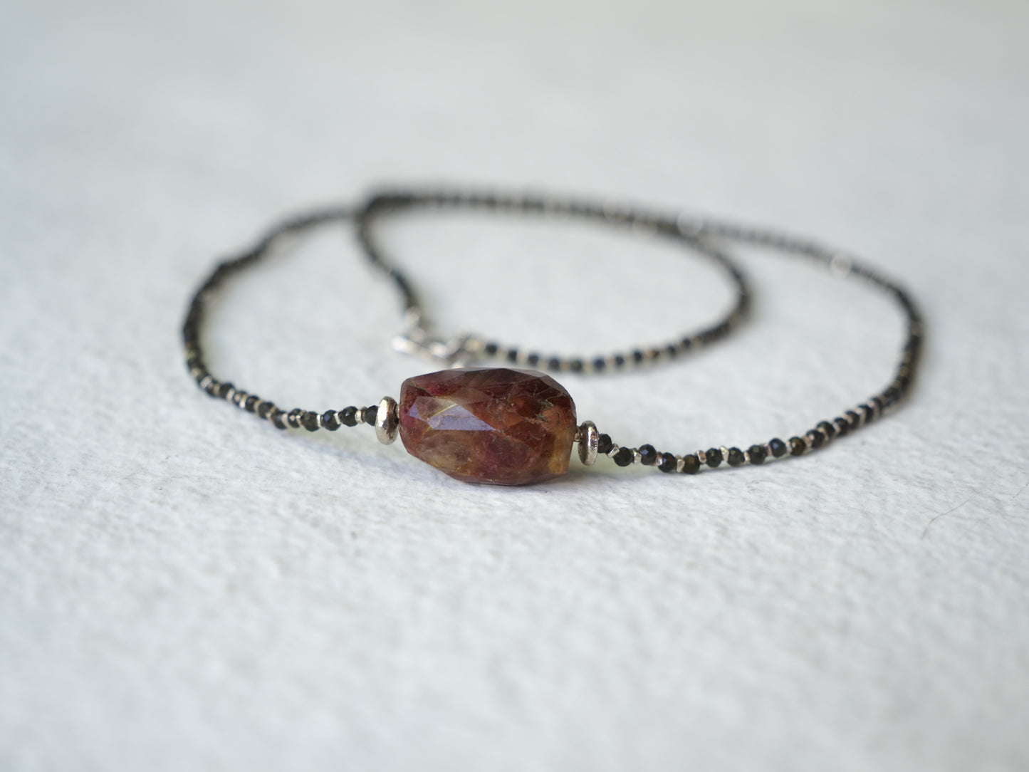 -Tourmarine- 'beads line' necklace