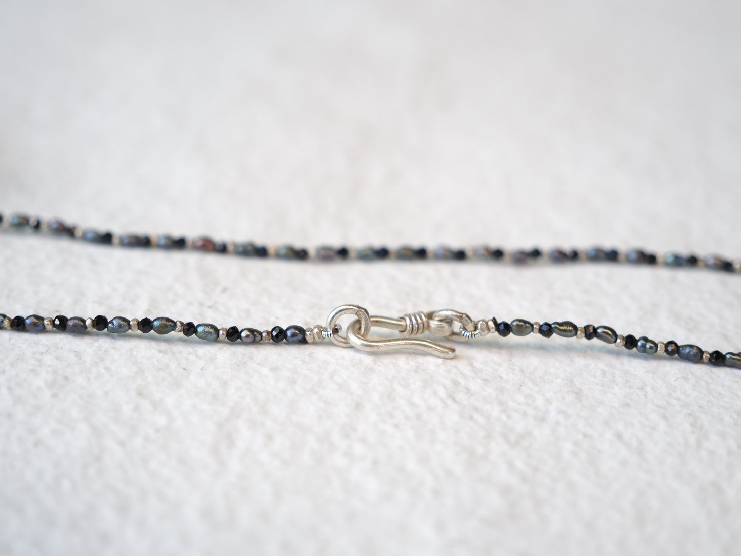 -Karensilver charm- 'beads line' pendant