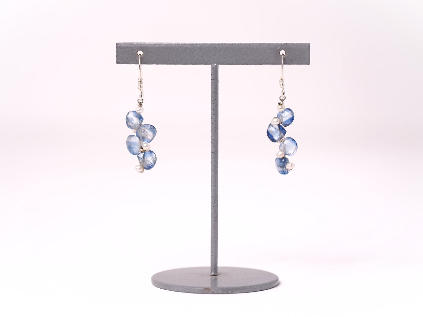 -Kyanite・pearl- hooks