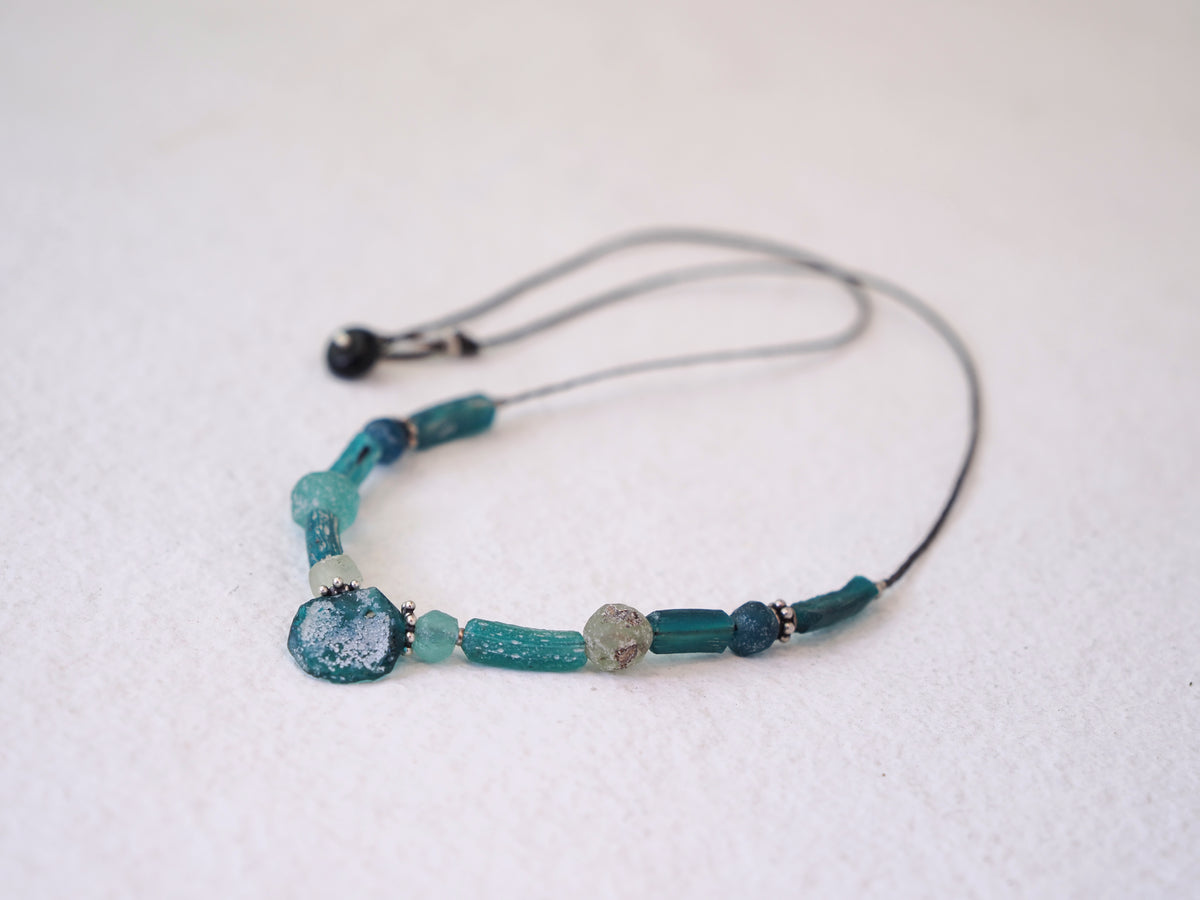 -Romanglass- code necklace