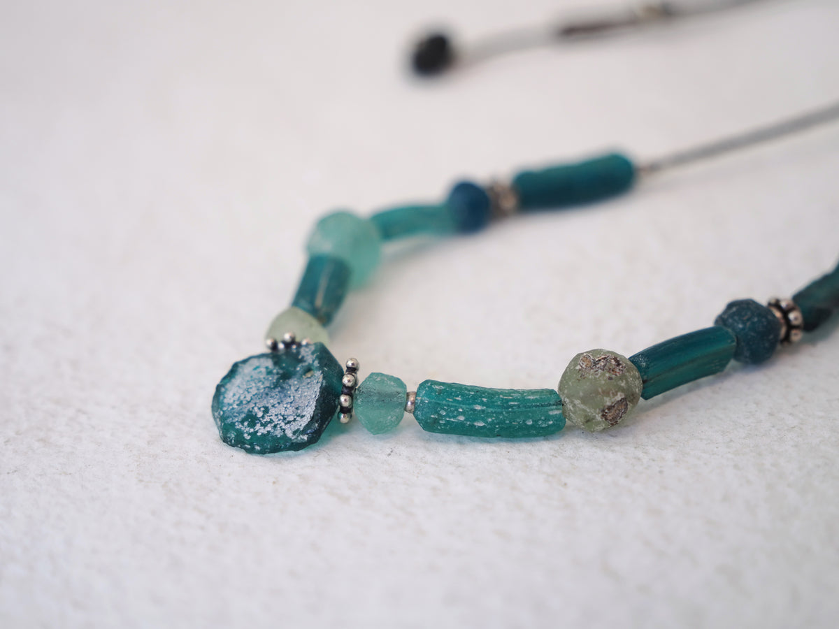 -Romanglass- code necklace