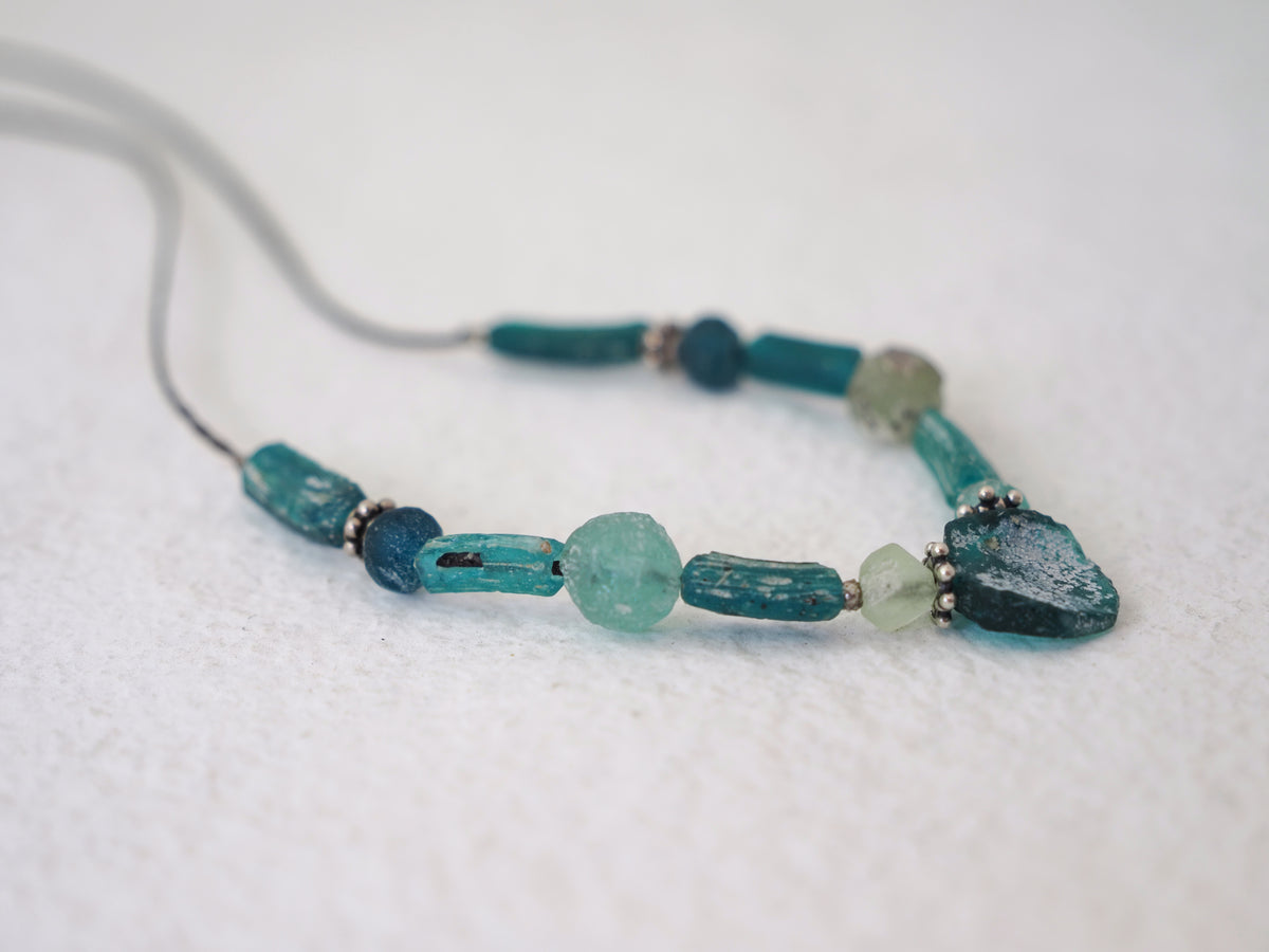-Romanglass- code necklace