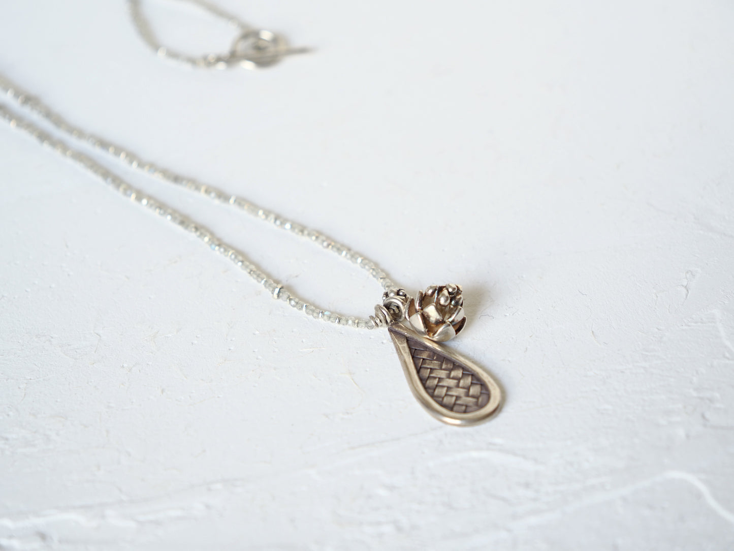 -Karensilver- labradorite・silver