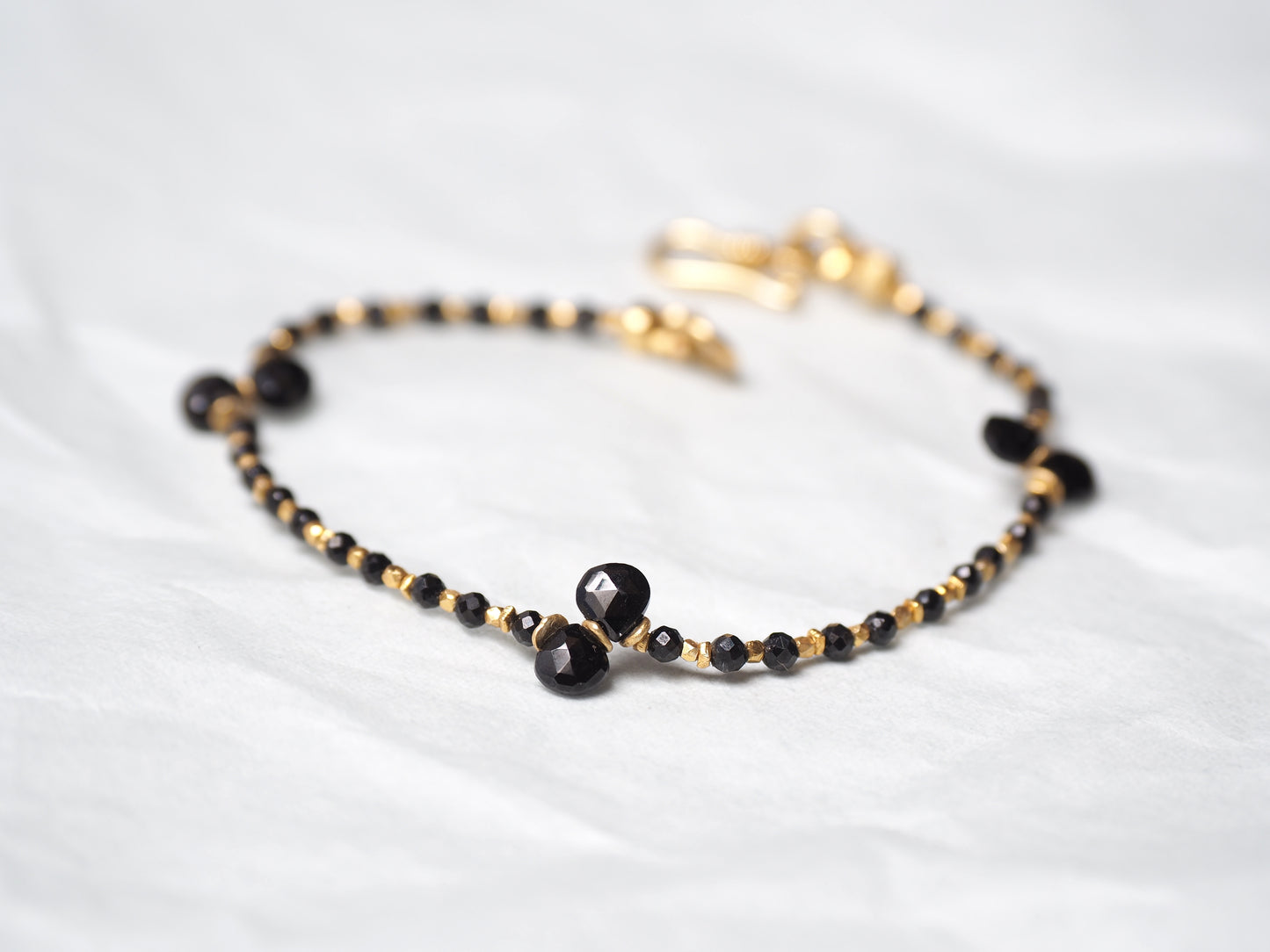 -brack spinel・18k gold- bracelet