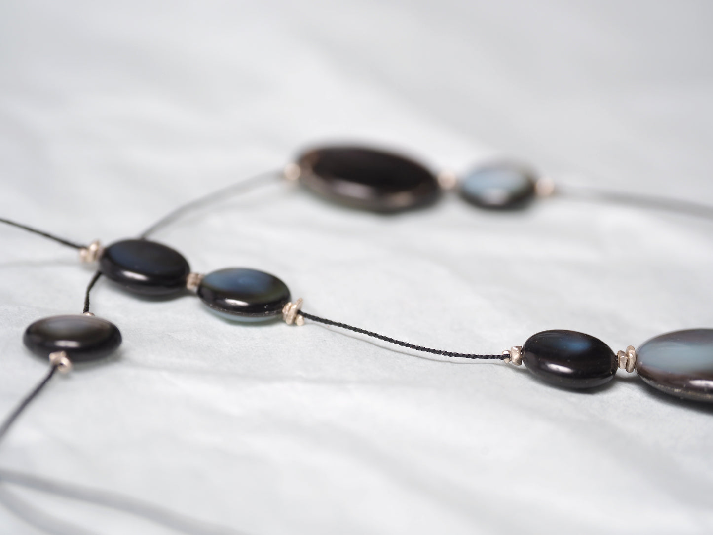 -Black shell- necklace