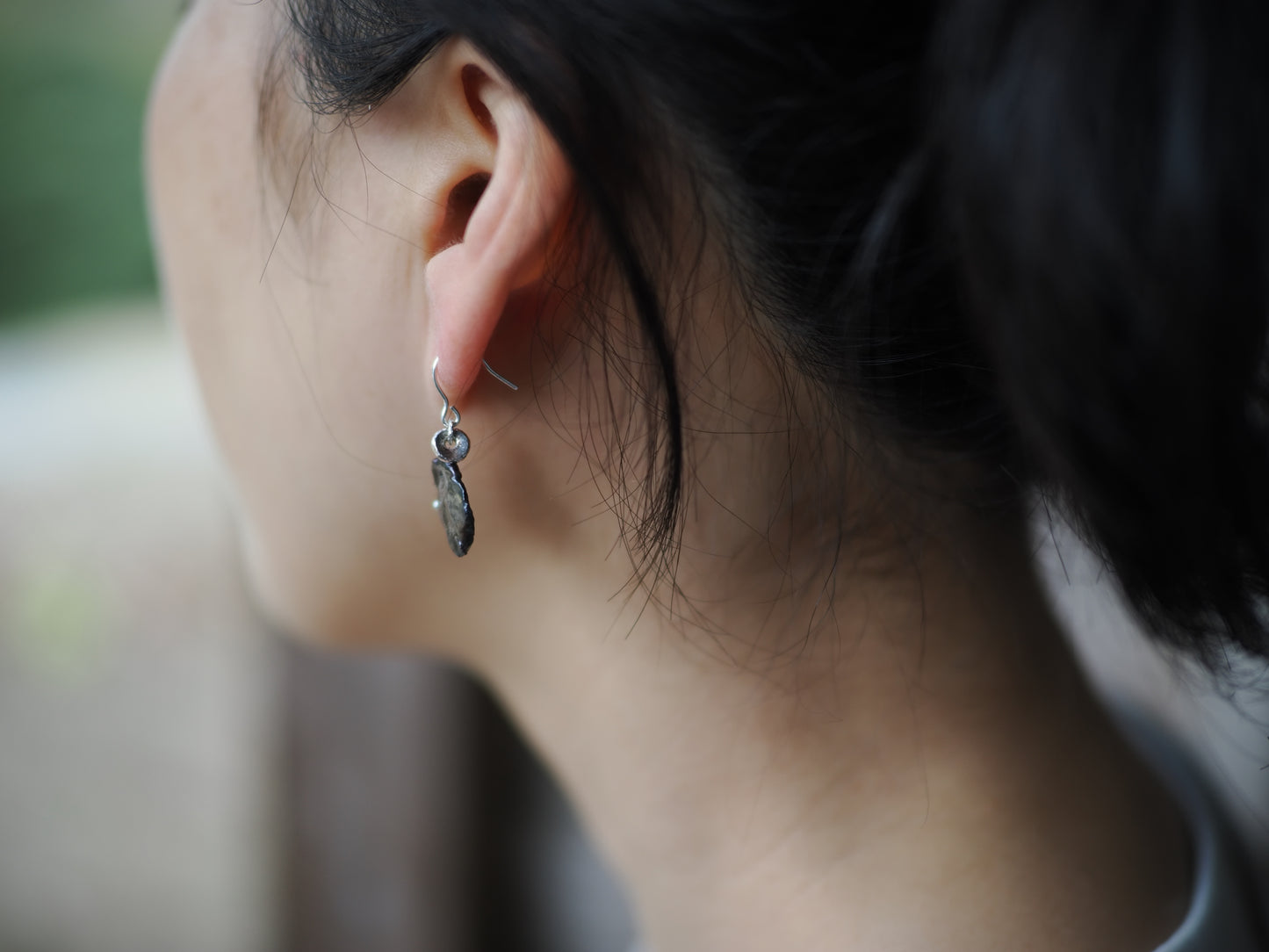 -Black pearl- hooks