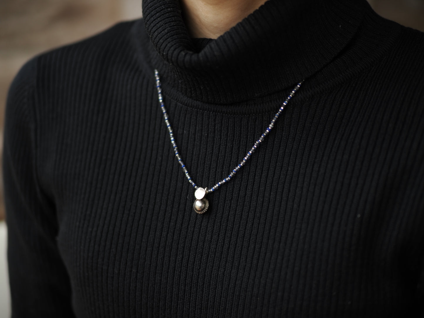 -India silver- beads line pendant