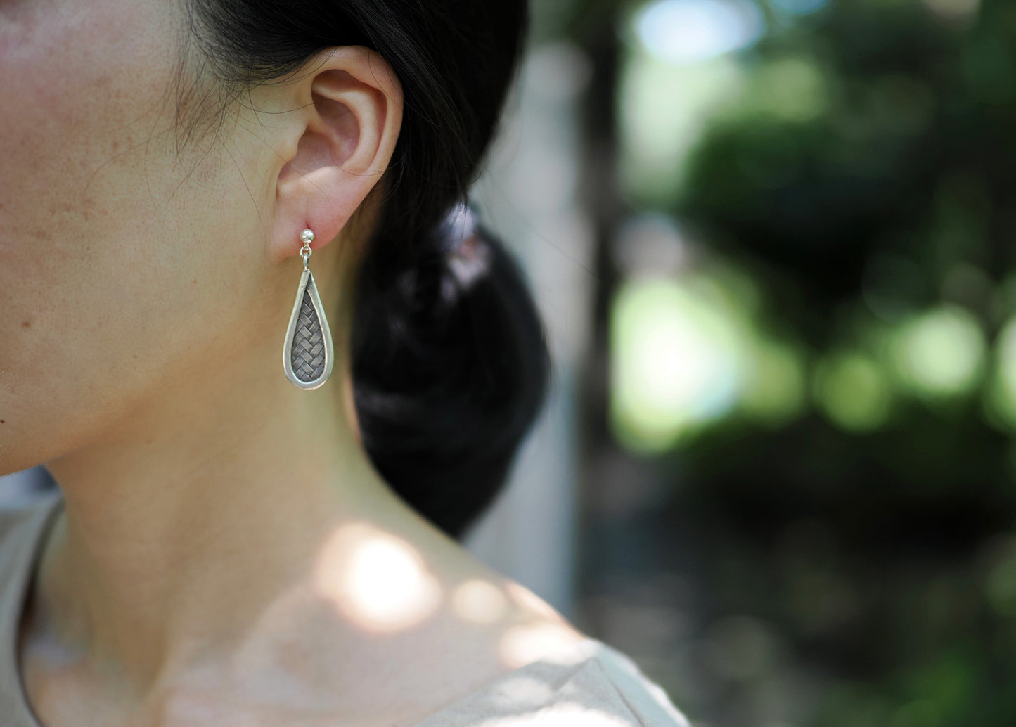 -Plaited silver- studs