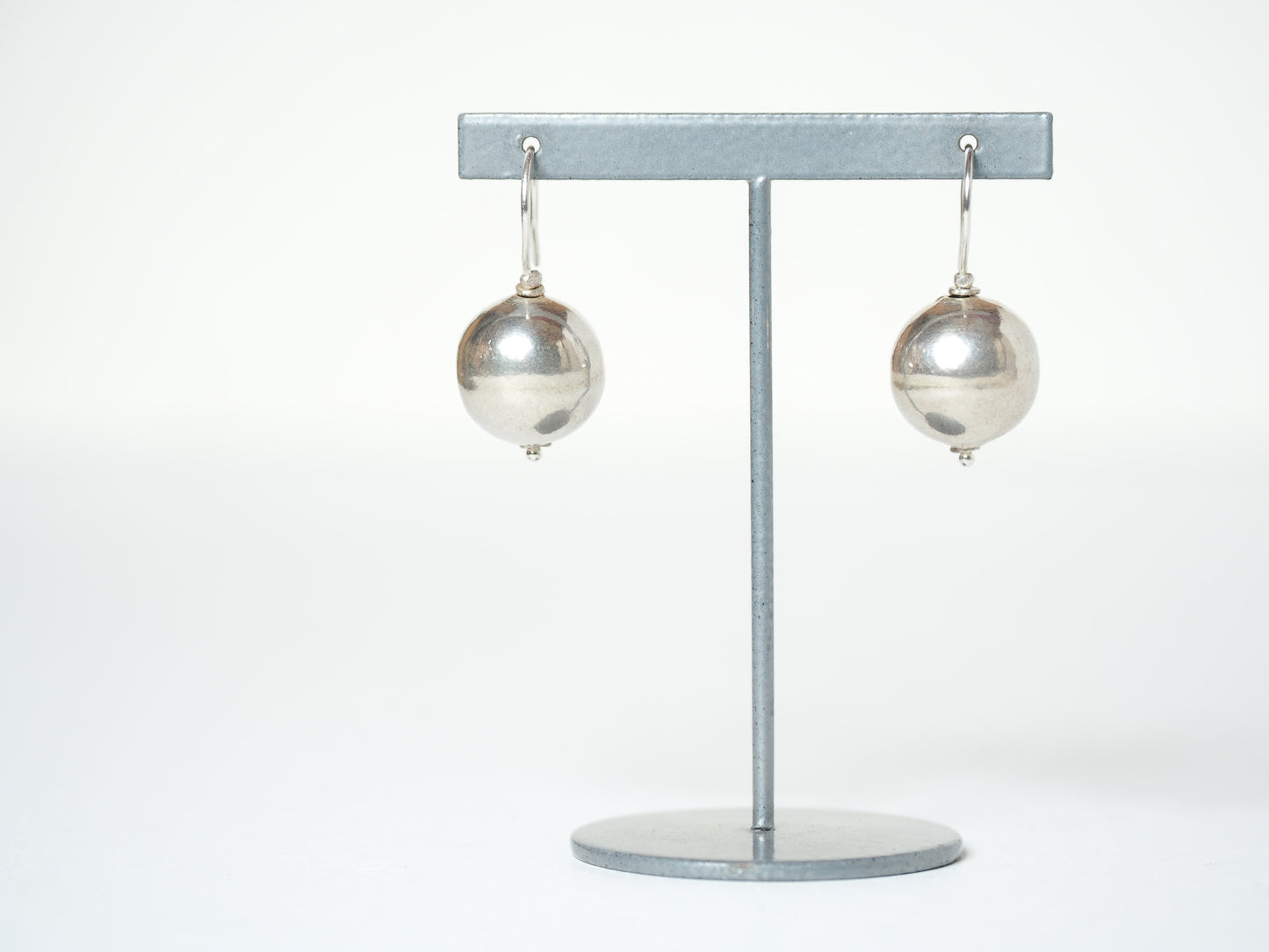 silver ball earrings 