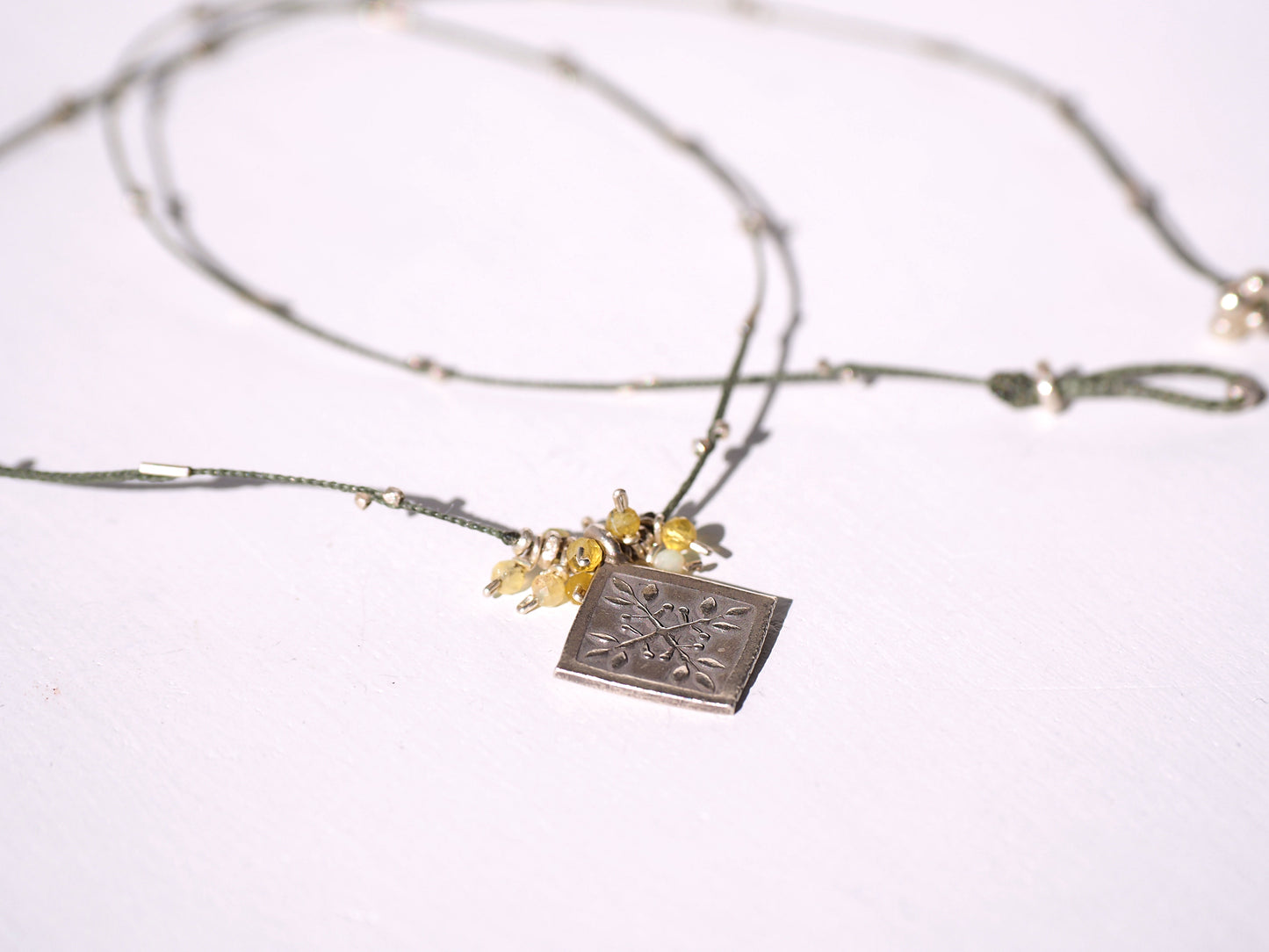 -Arabescue- silver_top braid pendant