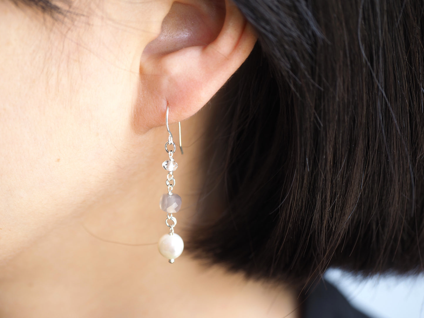 Natural stone 3 rows [pierced earrings] 