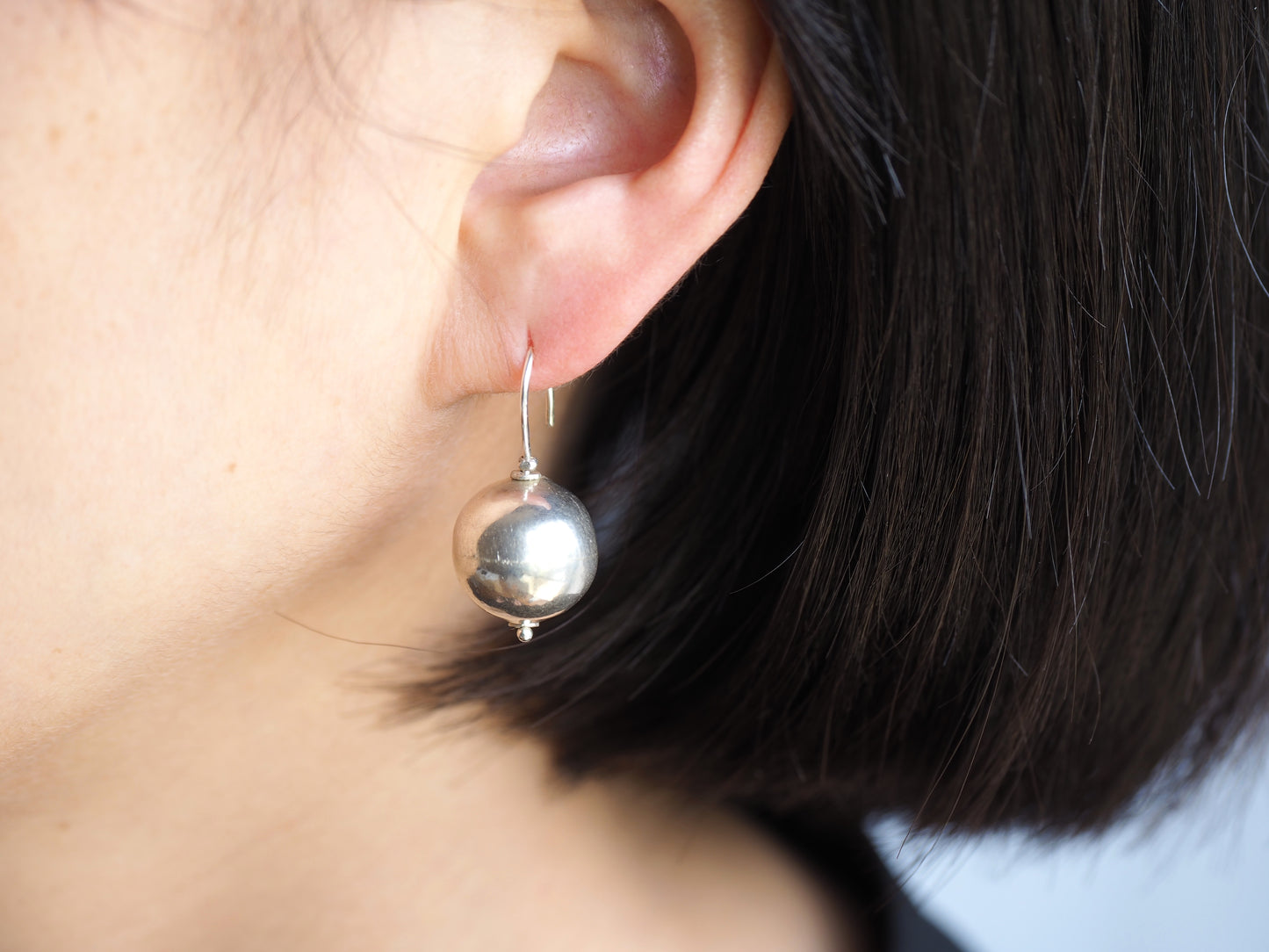 silver ball earrings 