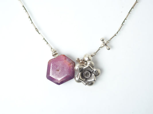 [Large Ruby x Flower Charm] Silver "Braided" Necklace 