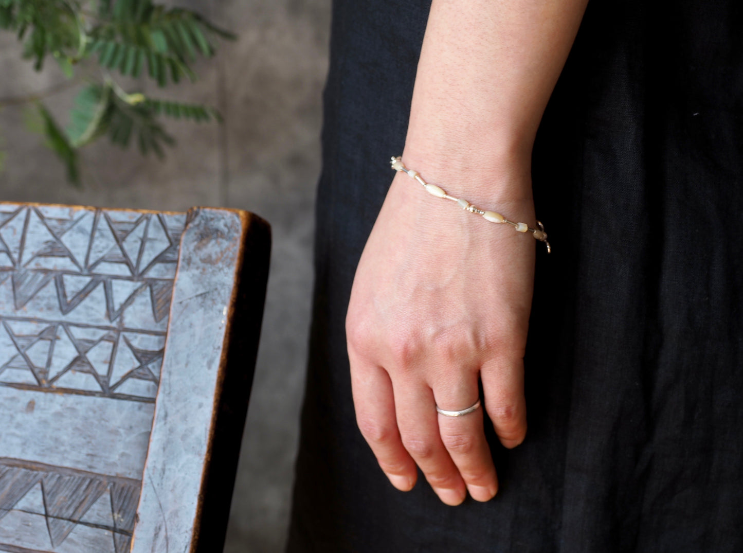 Mother-of-pearl silver bracelet