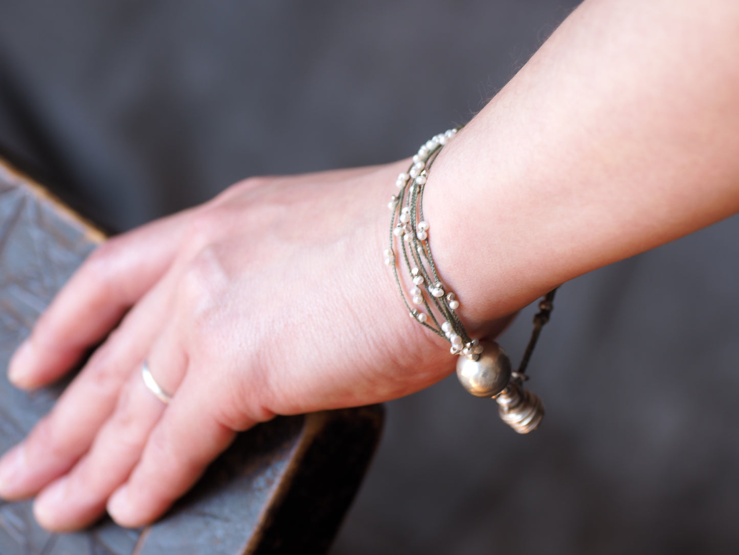 [6line] silver・pearl blaid bracelet