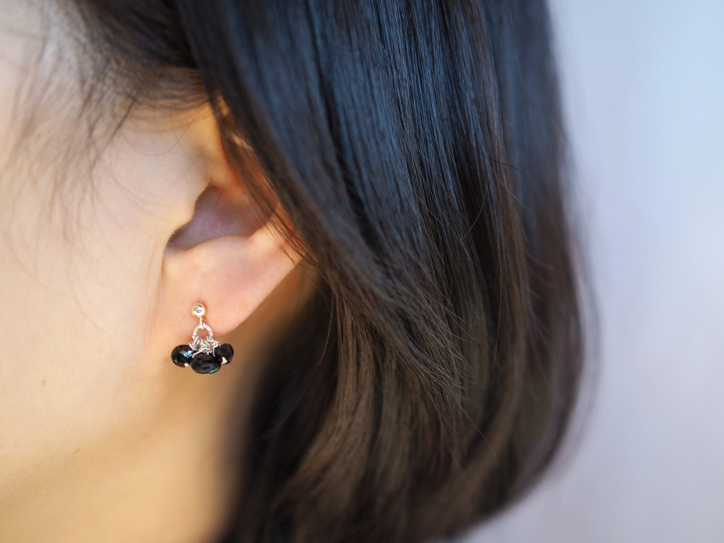 black spinel stud earrings 