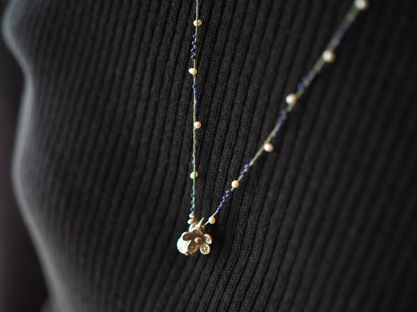 “植物”吊饰青金石珍珠编织长项链